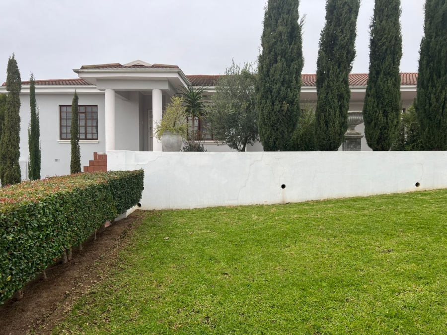 To Let 4 Bedroom Property for Rent in Nuwe Uitsig Western Cape